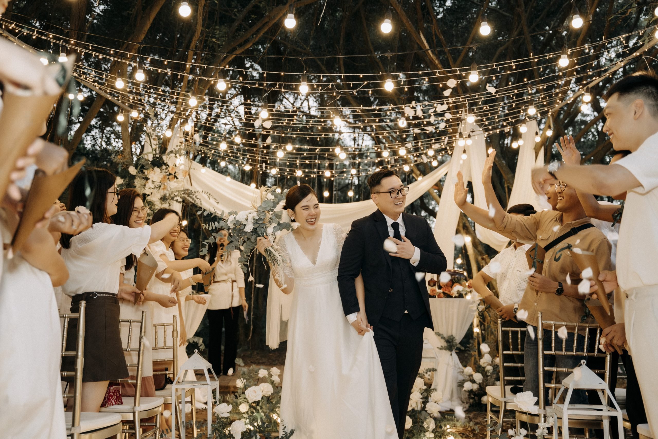 Ngày ăn hỏi cho Bính Tý 1996 cần được xem xét dựa trên tuổi của cô dâu và chú rể