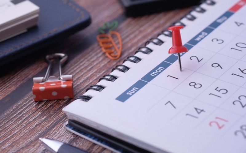 Khi lập danh sách, nên đối chiếu cả lịch vạn niên và ý kiến thầy phong thủy để đảm bảo độ chính xác