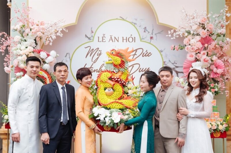 Chọn ngày đẹp hợp tuổi giúp buổi lễ diễn ra thuận lợi, không khí hài hòa và tinh thần các bên đều an tâm