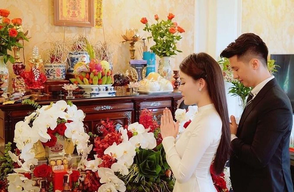 Việc chọn giờ đẹp sẽ giúp buổi lễ diễn ra suôn sẻ và tạo cảm giác thuận lợi cho hai bên gia đình