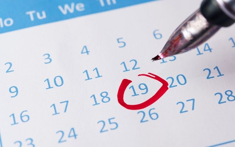 Gia chủ nên ưu tiên ngày hợp tuổi, có sao tốt chiếu mệnh và tránh ngày xung khắc để việc nhập trạch thêm trọn vẹn