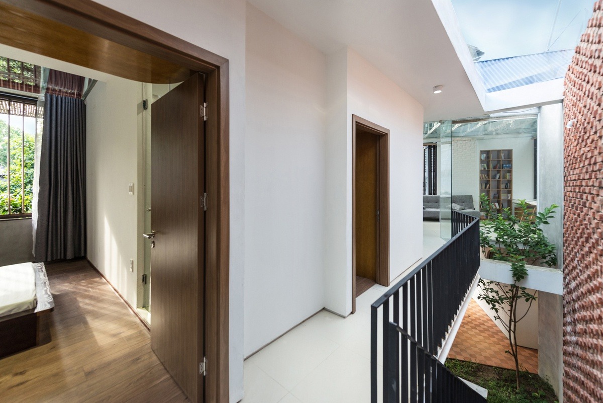 Không gian ngôi nhà nên giữ sáng sủa và thông thoáng khi nhập trạch