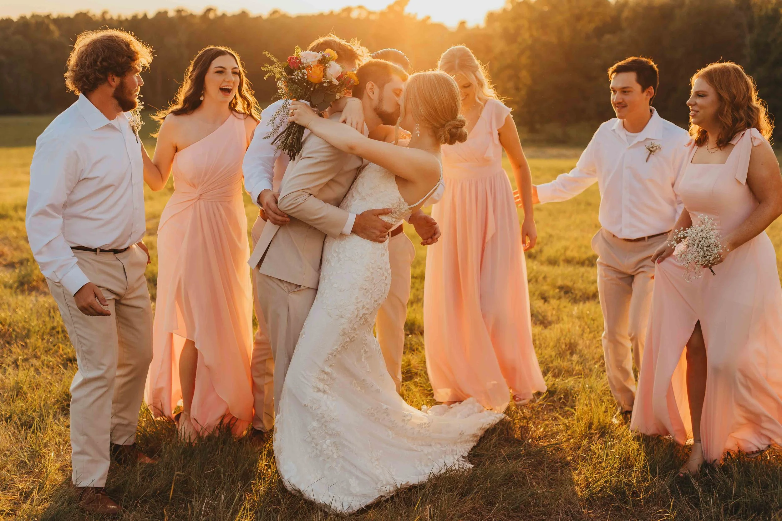 Ngày ăn hỏi đẹp giúp Giáp Thân 2004 có khởi đầu hôn nhân thuận lợi 