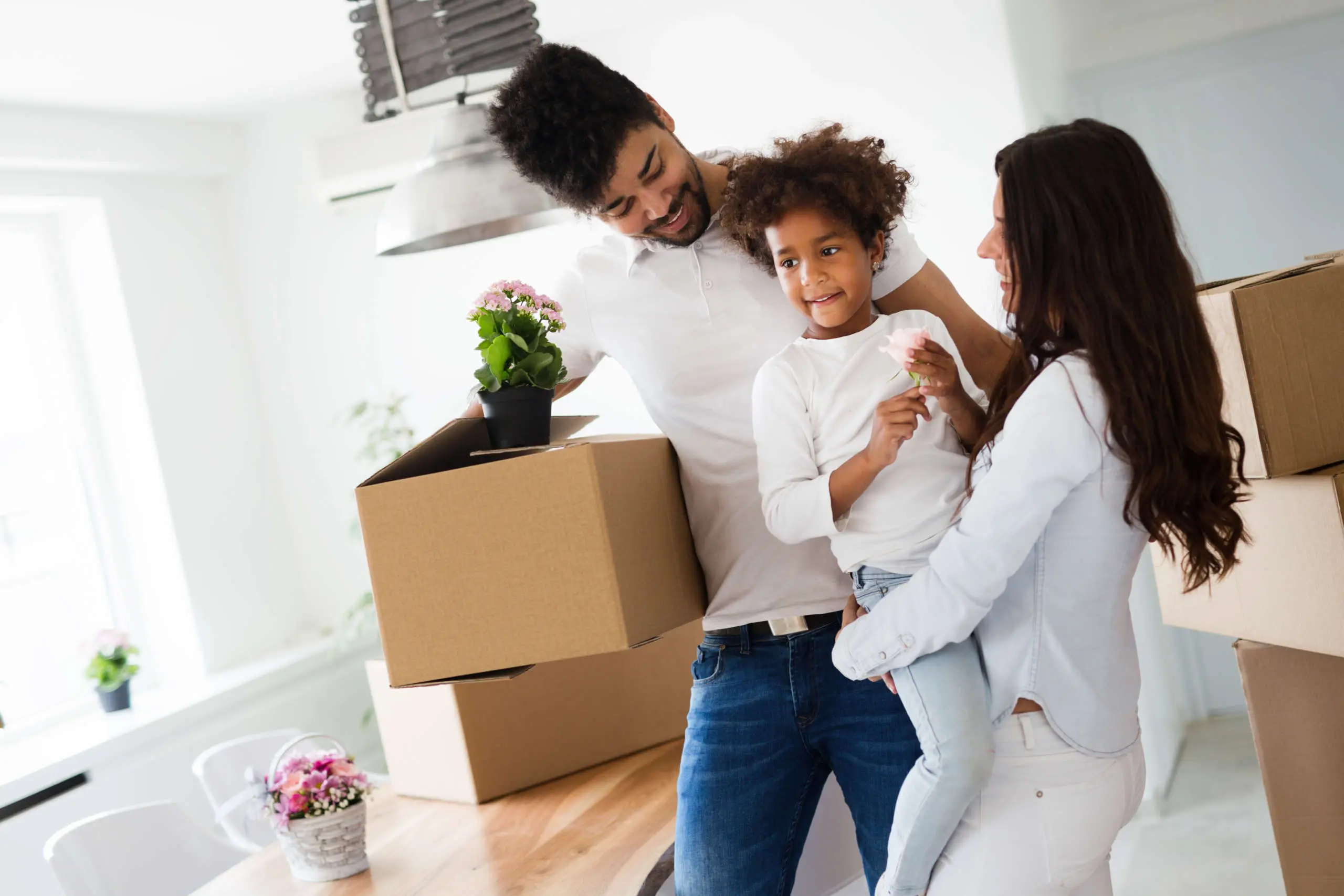 Việc tránh các ngày xấu giúp Giáp Tuất 1994 yên tâm hơn khi chuyển vào nơi ở mới 