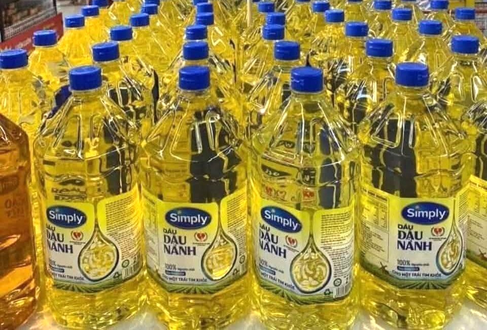 Việc mua theo thùng sẽ giúp giảm chi phí và tránh tình trạng hết dầu đột ngột