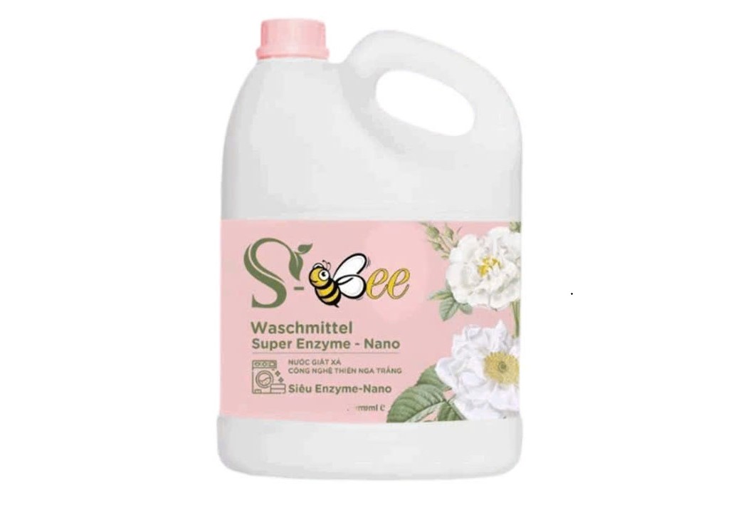 Nước giặt xả công nghệ thiên nga trắng S-BEE hương tuyết hồng hoa can 3.6L có mức giá khoảng 180.000 đồng/can