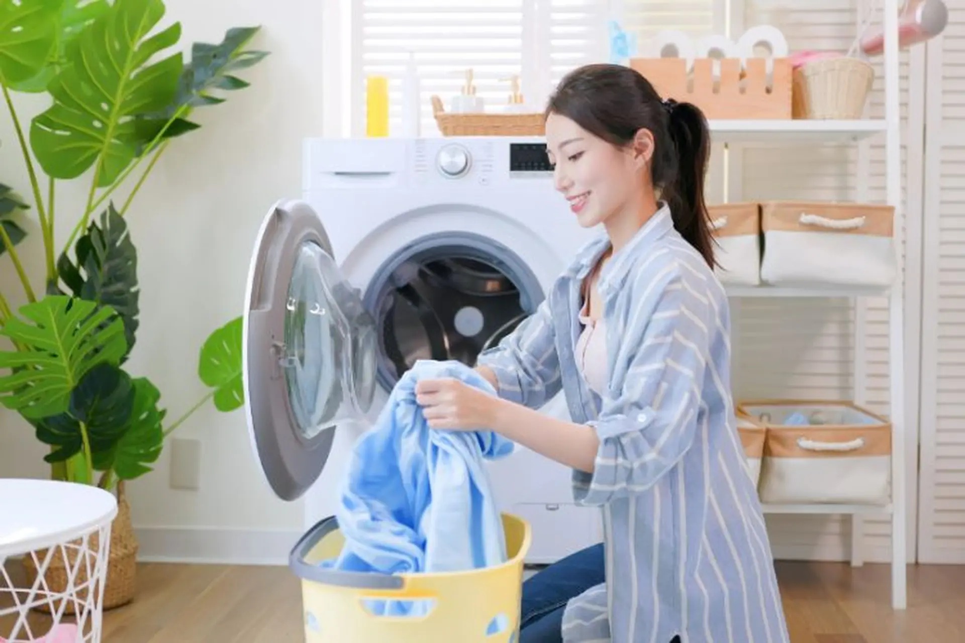 Nước giặt xả hương tuyết hồng hoa S-BEE được đánh giá là phù hợp với nhu cầu sinh hoạt của gia đình Việt.