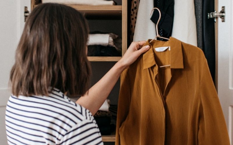 Hương phấn thơm dịu nhẹ giúp quần áo lưu hương cả ngày