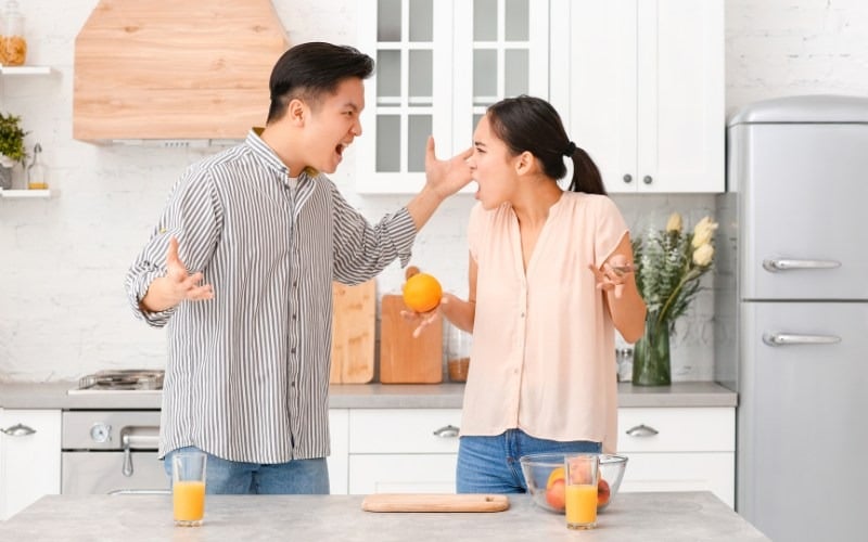 Nên tránh cãi vã trong ngày đầu tháng mới