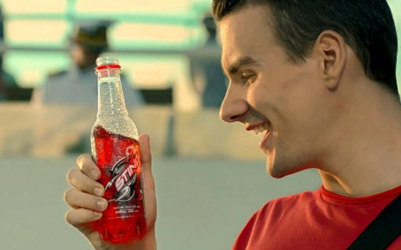 Nước tăng lực Sting dâu đỏ 330ml có vị dâu tây dịu ngọt, gas nhẹ dễ uống 