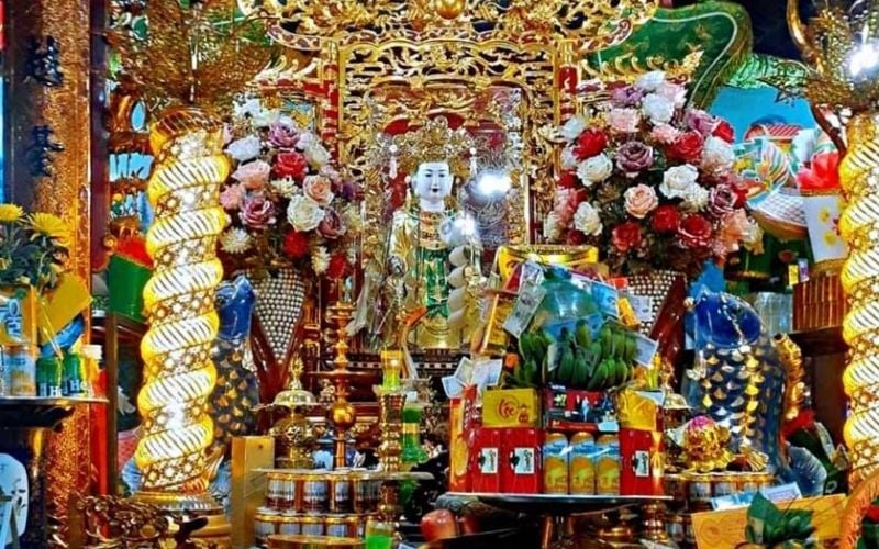 Đền Cô Bé Tân An thờ nữ chúa Thượng Ngàn Nguyễn Hoàng Bà Xa 