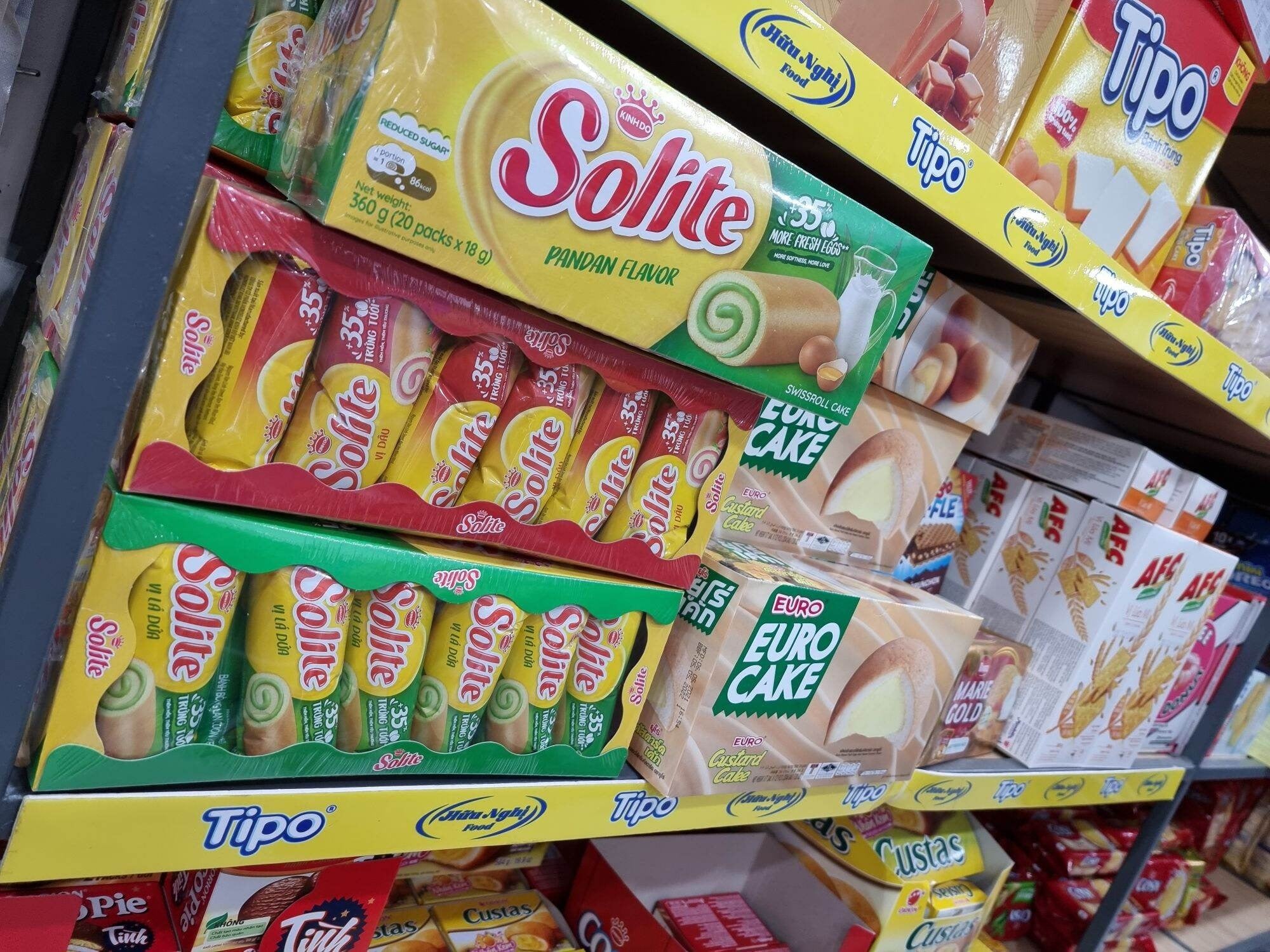 Giá bán của bánh bông lan cuộn kem SOLITE có sự dao động dựa trên quy mô và chính sách của từng điểm bán