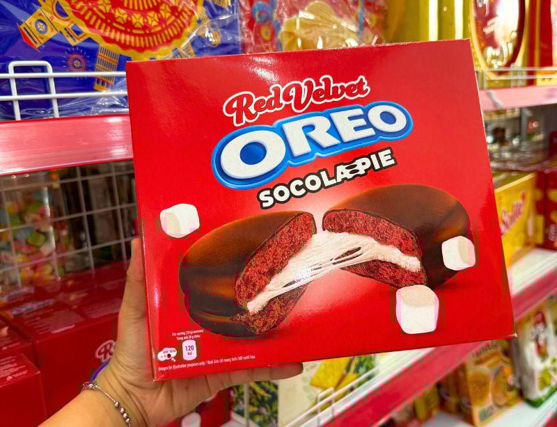Giá bán của bánh OREO socola-pie phiên bản RED VELVET hộp 336g có sự chênh lệch tùy vào từng đơn vị phân phối