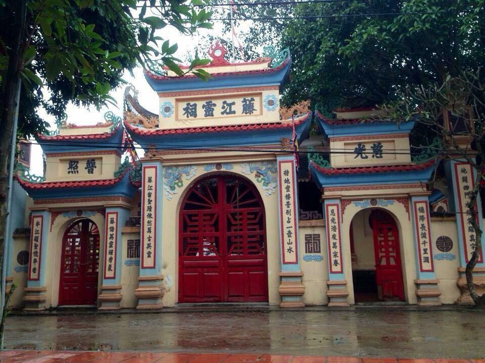 Đền Xích Đằng thờ Quan Lớn Đệ Tam