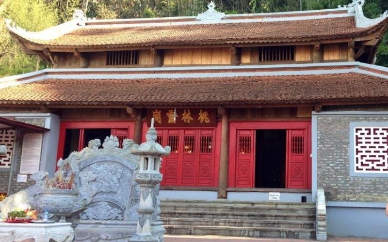 Không gian linh thiêng và yên bình tại đền Mẫu Sapa, Lào Cai