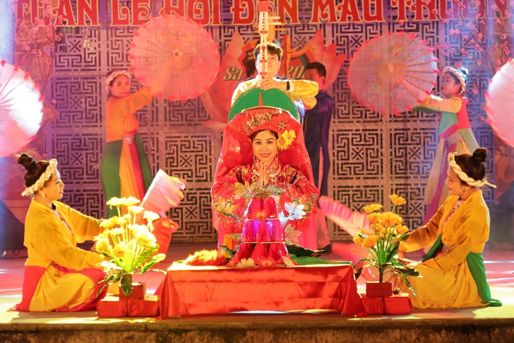 Thời điểm lý tưởng nhất để đi lễ đền là vào đầu năm mới, thời điểm diễn ra lễ hội mùa xuân