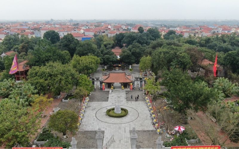 Toàn cảnh đền Hai Bà Trưng tại Mê Linh