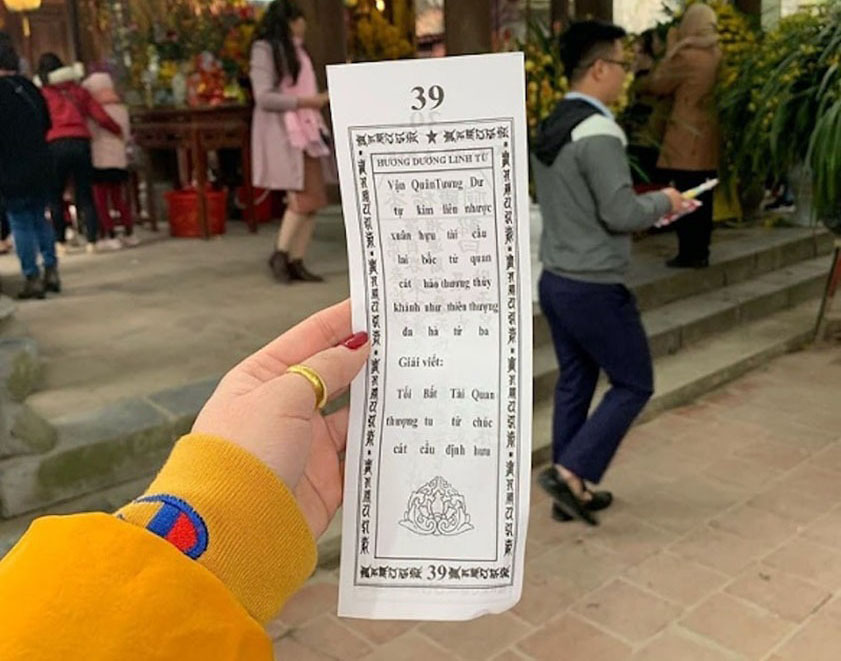 Thẻ đền Mẫu Hưng Yên được chấp bút bởi Trạng Lường Lương Thế Vinh