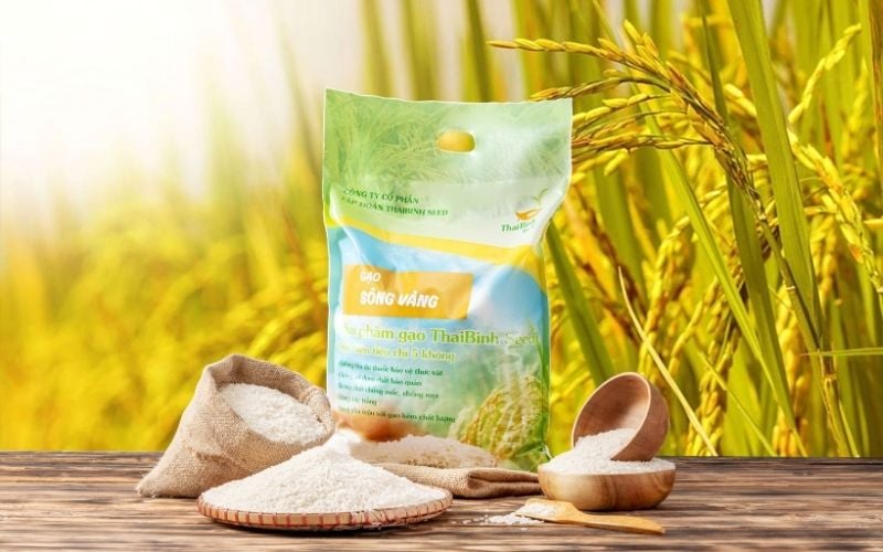 Cháo nấu từ gạo Sông Vàng phù hợp sẽ mịn, dễ ăn và tốt cho hệ tiêu hóa của bé