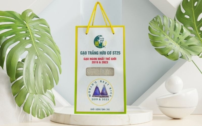 Gạo hữu cơ ST25 Ông Cua nổi tiếng ở thị trường trong và ngoài nước