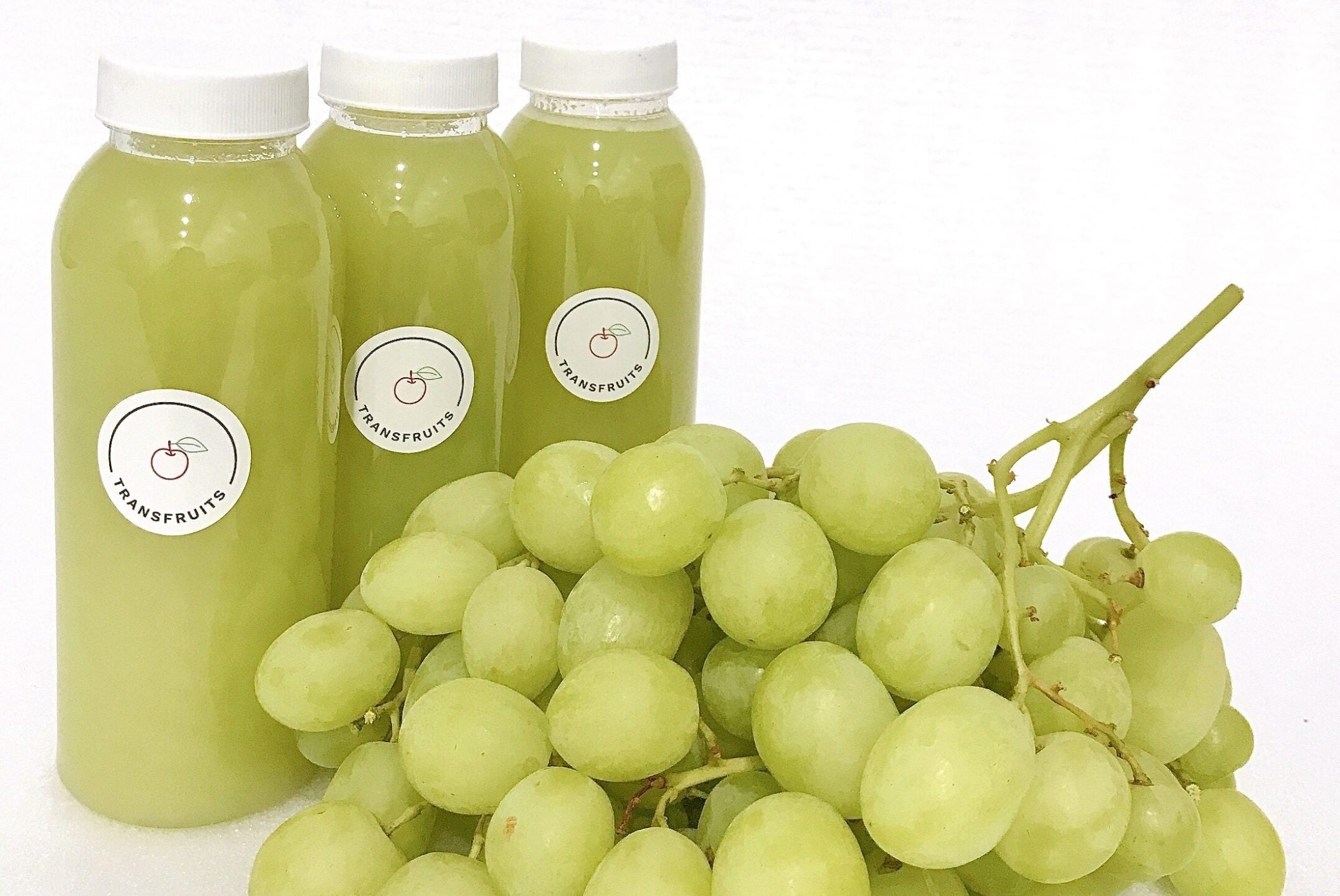 Nước nho đóng chai phù hợp khi cần sự tiện lợi hoặc bổ sung năng lượng nhanh