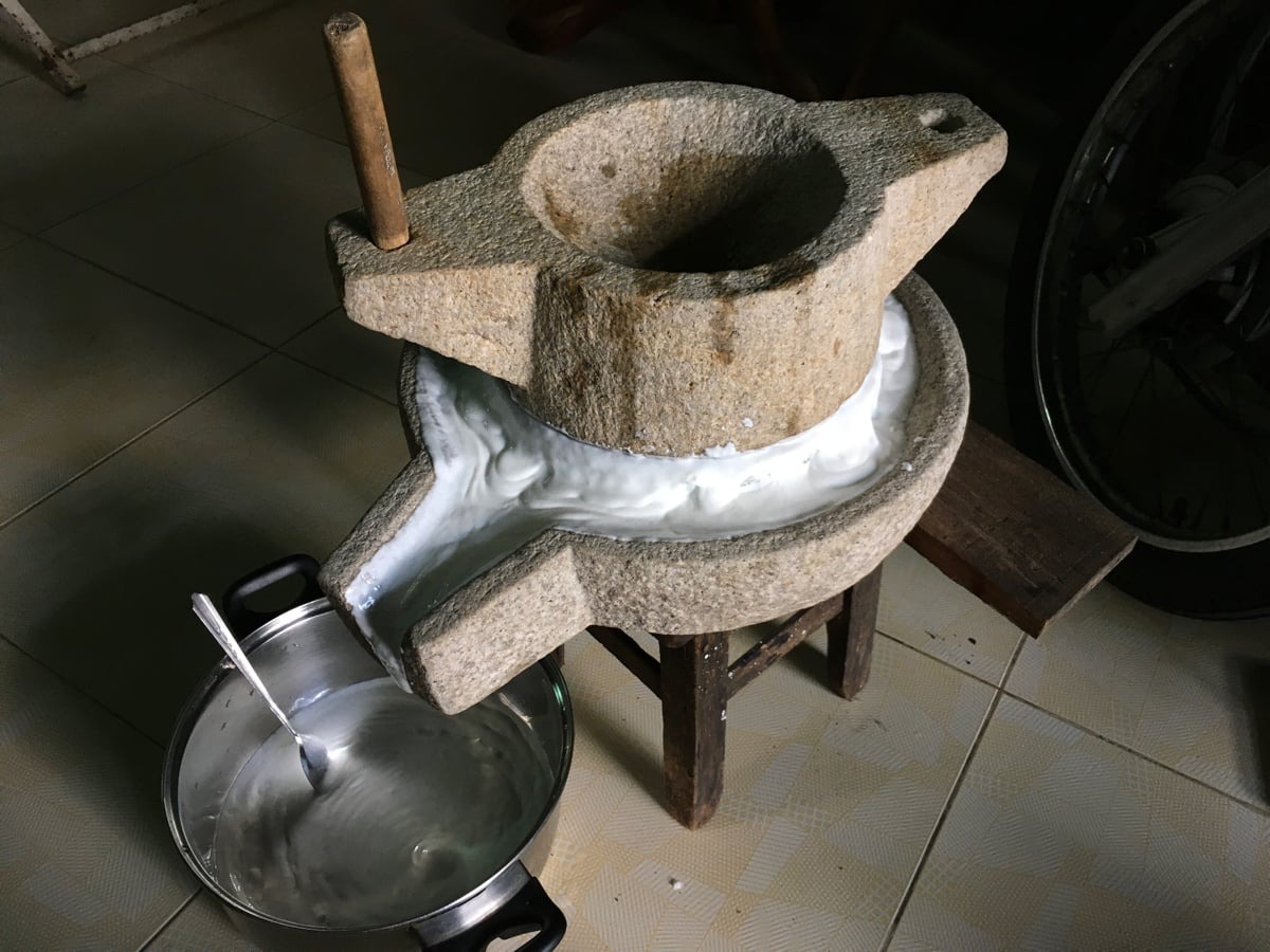 Mì gạo có thành phần chính là gạo ngon được ngâm kỹ và xay mịn với lượng nước vừa đủ