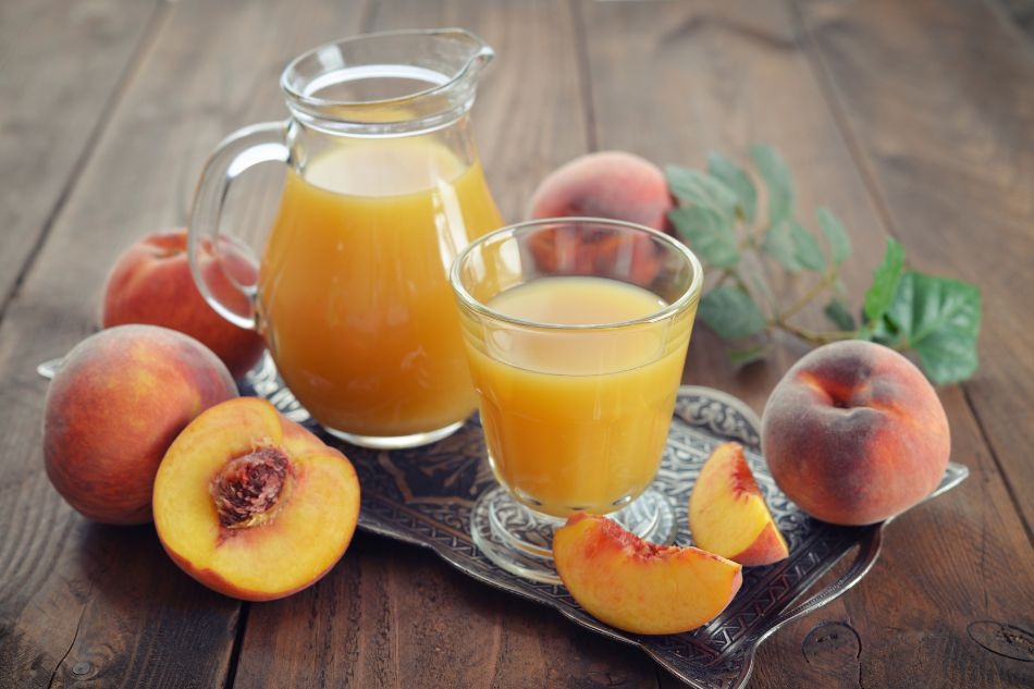 Nước ép đào có hương vị thơm ngon đặc trưng, chứa rất nhiều vi chất tốt cho sức khỏe