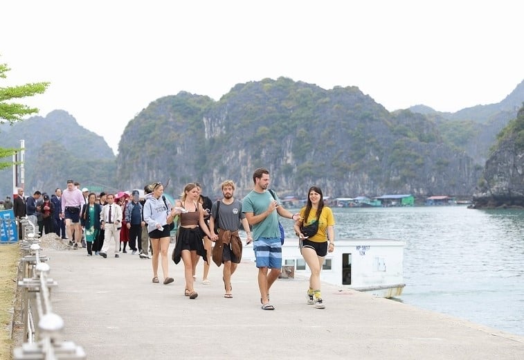 Lượng khách đến với Hải Phòng tăng mạnh từ tháng 5 đến tháng 8