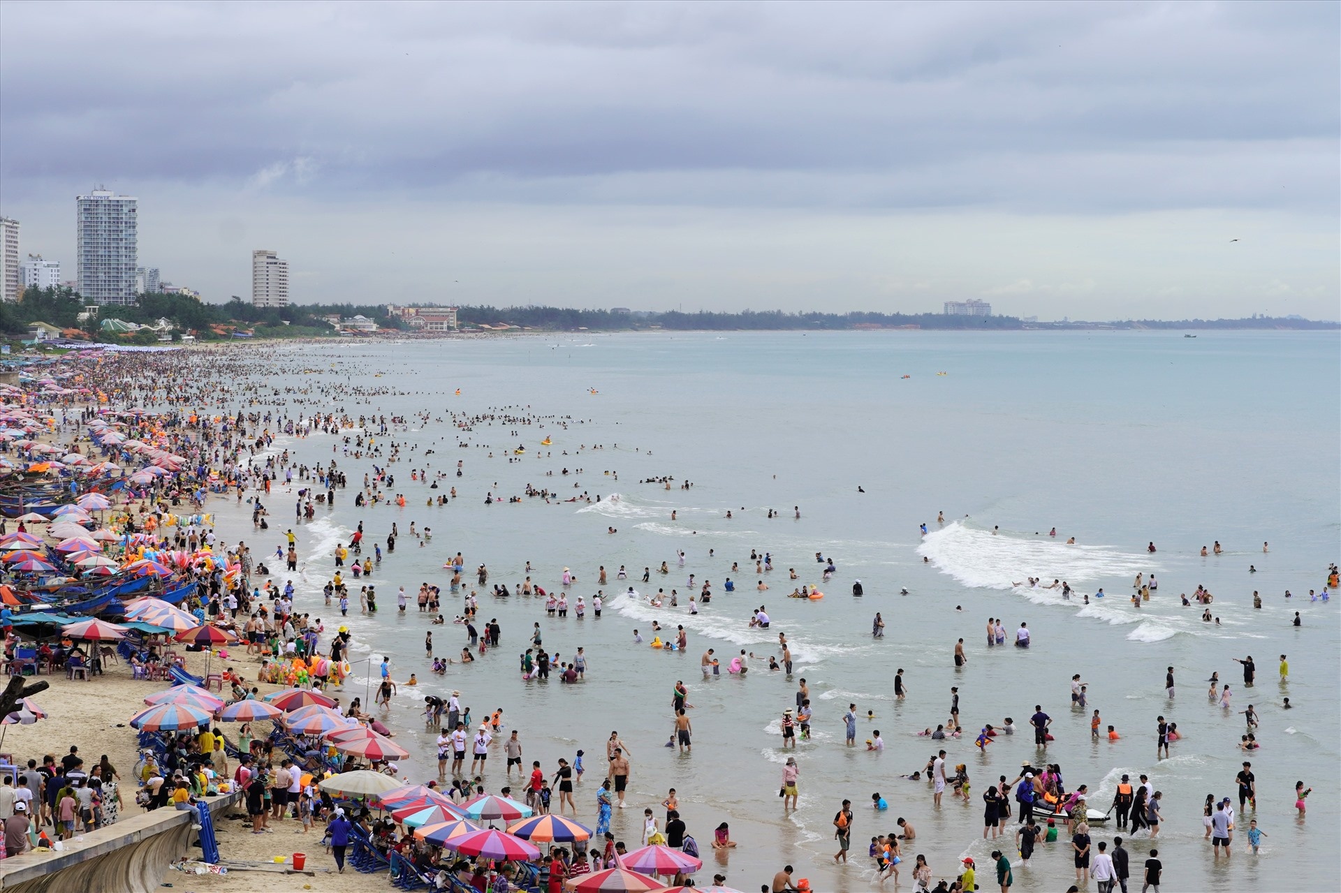 Mùa hè là thời điểm nhiều người lựa chọn du lịch Vũng Tàu để “giải nhiệt”