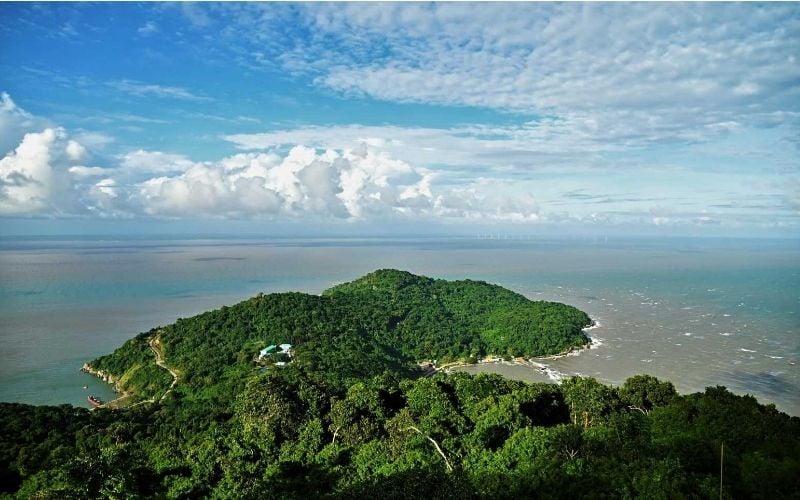 Đảo Hòn Khoai với vẻ đẹp hoang sơ giữa biển trời