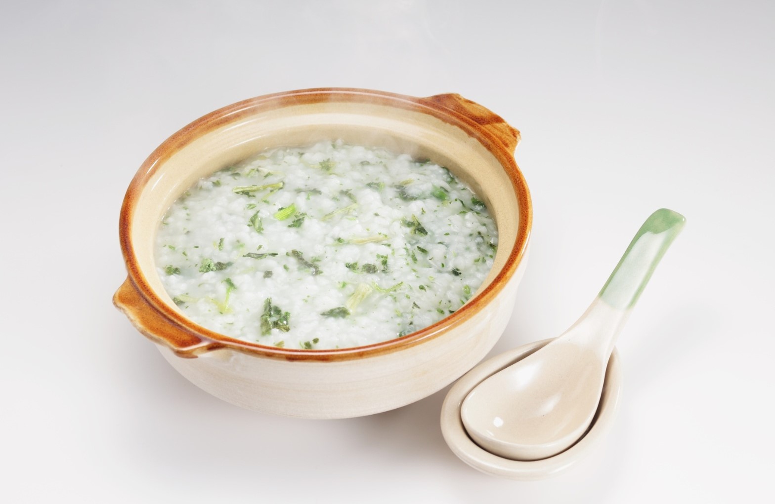 Cháo ăn liền tiện lợi nhưng không nên thay thế hoàn toàn bữa ăn chính