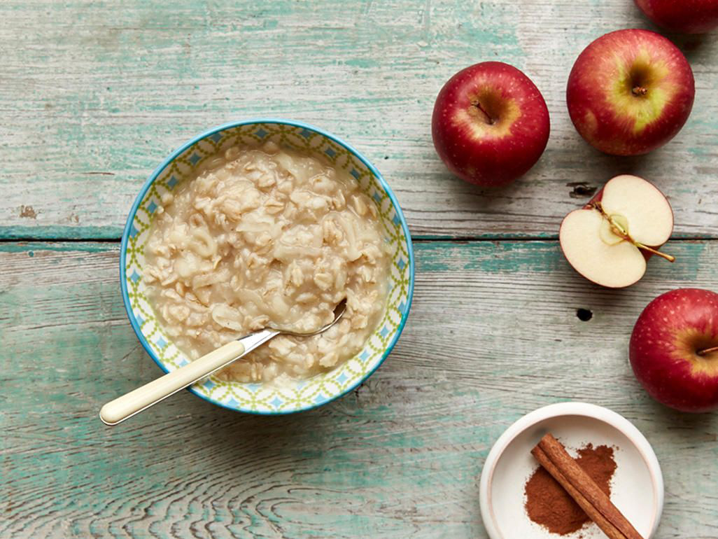 Khi kết hợp cùng các thực phẩm khác giúp cháo yến mạch giàu dinh dưỡng hơn 