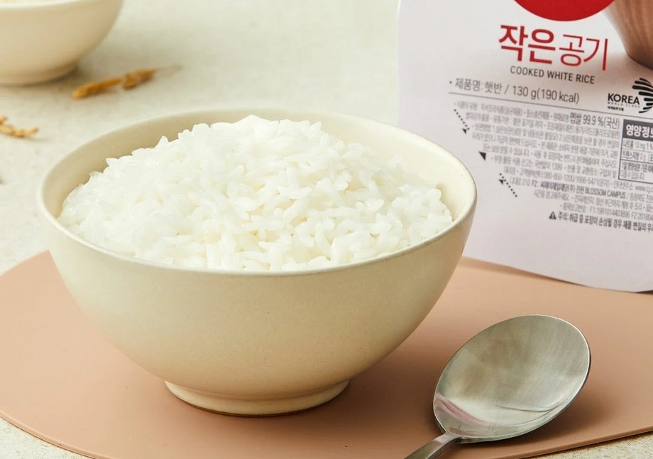 Cơm đóng gói được chế biến từ gạo đã nấu chín