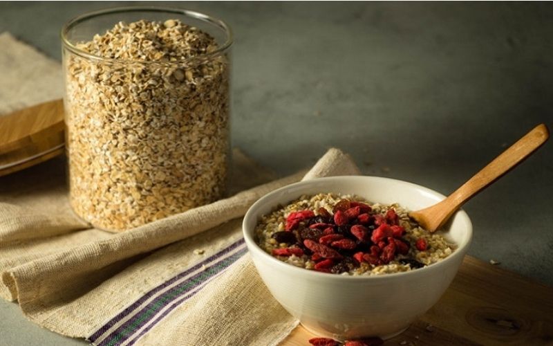 Yến mạch ăn liền phù hợp cho bữa sáng nhanh chỉ trong 1 phút