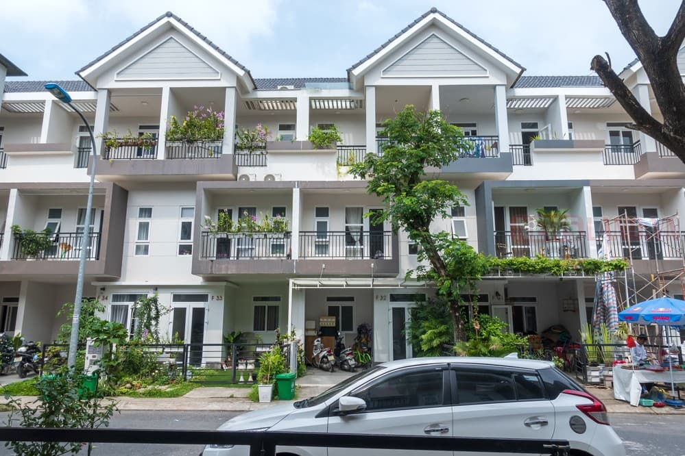 cap-nhat-moi-nhat-ve-gia-mua-ban-shophouse-quan-9-onehousing-4