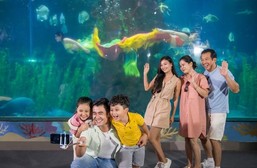 show-dien-nang-tien-ca-tai-vinpearl-aquarium-2023-co-gi-dac-biet-onehousing-2