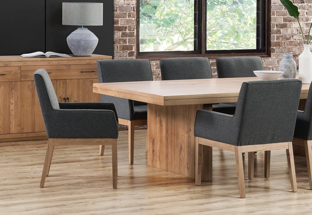 cach-chon-ban-an-phong-bep-theo-mau-sac-tuoi-menh-gia-chu-n17t-onehousing-1