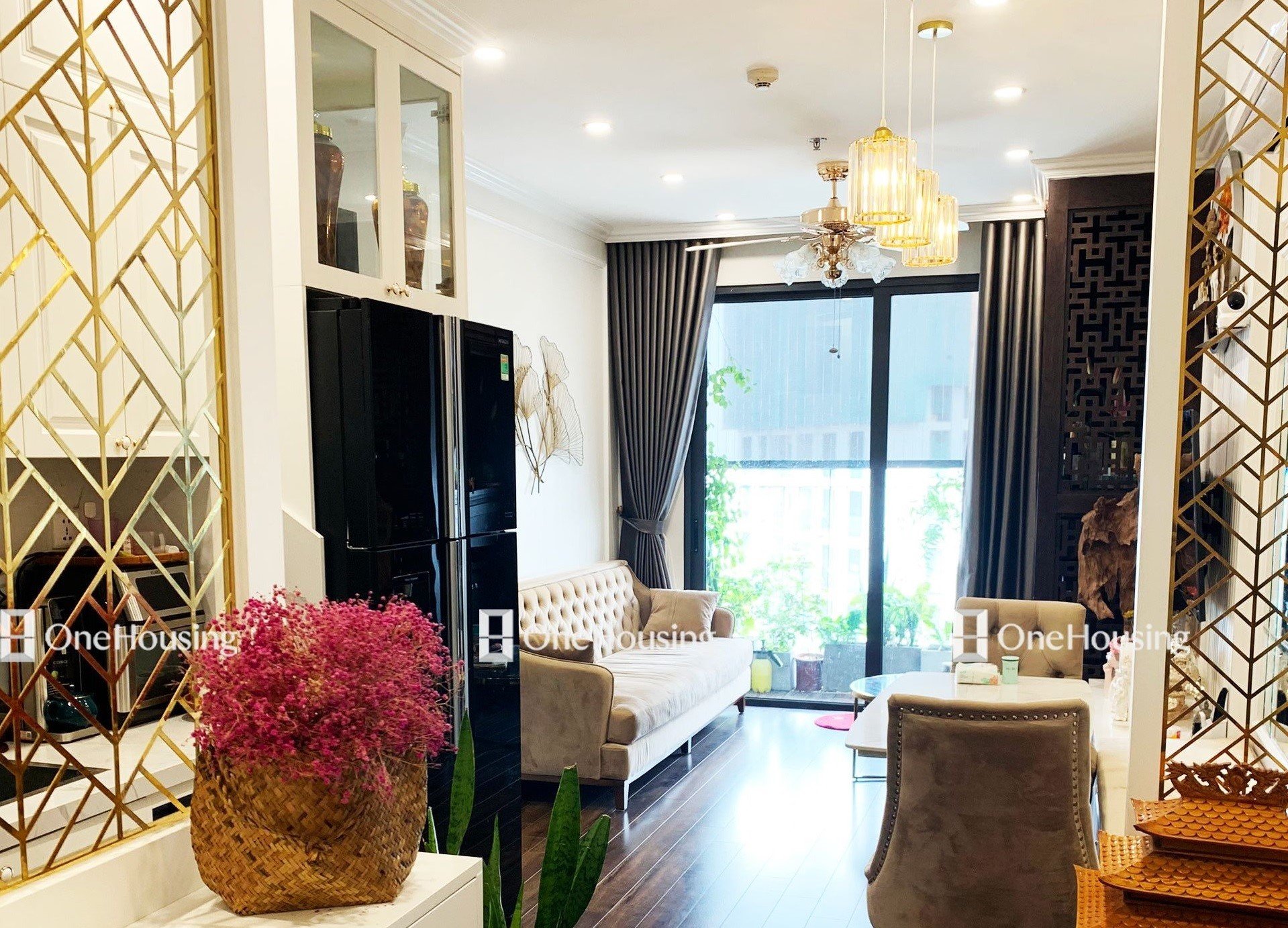 can-2pn-toa-s303-the-sapphire-vinhomes-smart-city-huong-dong-nam-co-gia-bao-nhieu-1m2-onehousing-2