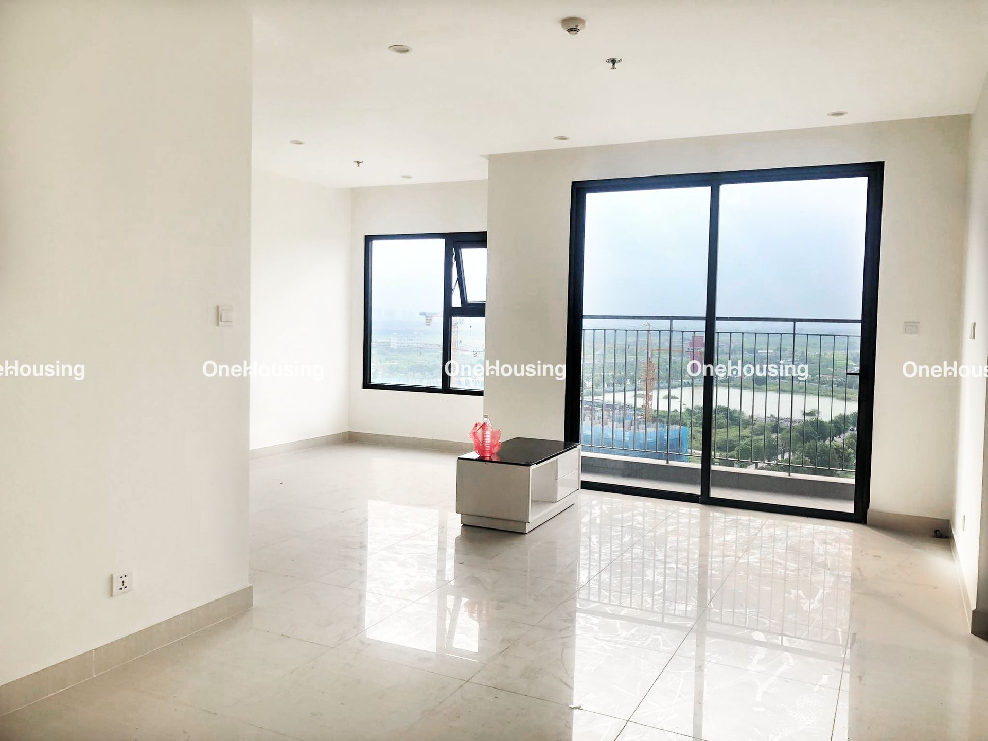 can-2pn-toa-s106-the-sapphire-vinhomes-ocean-park-gia-lam-huong-tay-bac-gia-bao-nhieu-1m2-onehousing-3