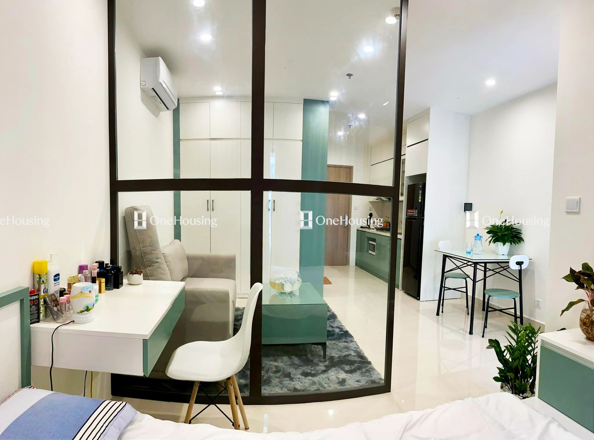 can-studio-toa-s301-the-sapphire-vinhomes-smart-city-huong-dong-nam-gia-bao-nhieu-1m2-onehousing-3