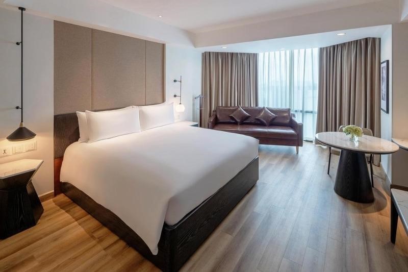 top-5-hotels-within-1km-from-born-pink-concert-at-my-dinh-stadium-onehousing-3